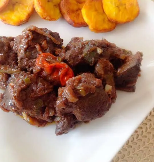 Plat du restaurant de l'Anglicane Guest House — photo 7